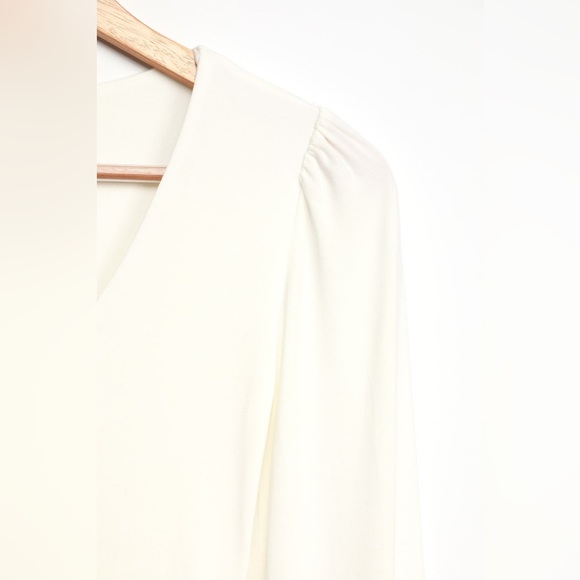 🔴SOLD🔴 Lulu’s Kaylene Bodysuit - Picture 6 of 9